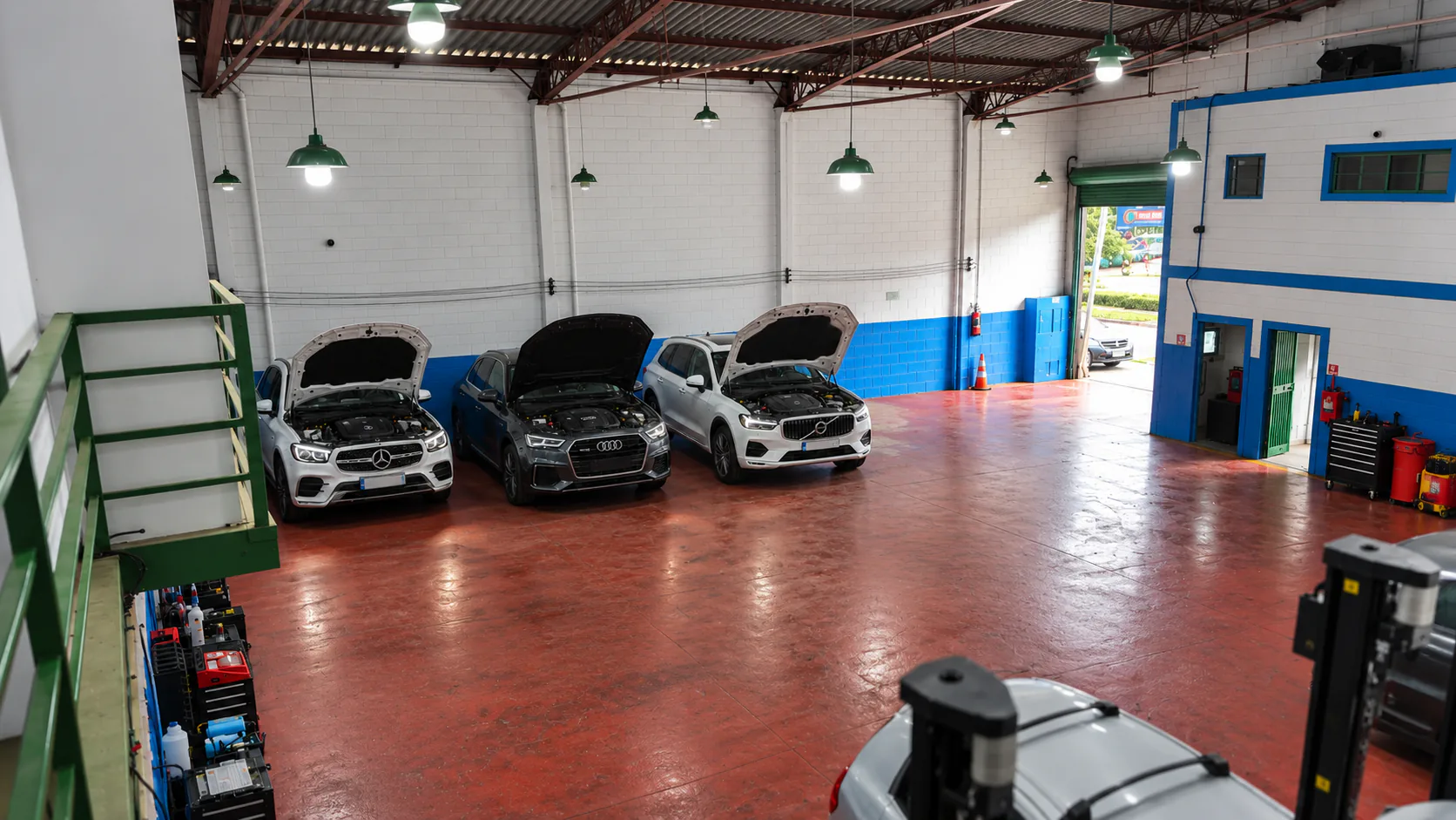Área principal da oficina Tech Car